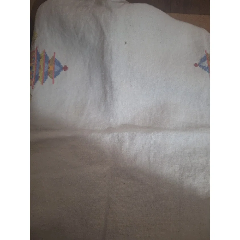 Vintage Pagoda Cross‎ Stitch Linen Tablecloth Oriental Chinoiserie White Blue